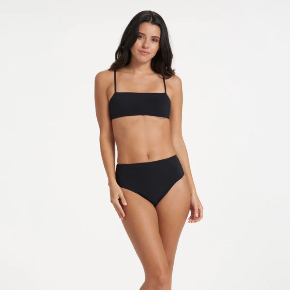 BRAND NEW! Dune Bikini Top - black